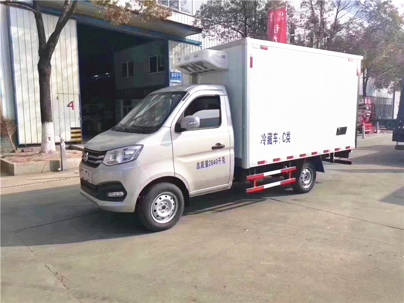 國六 金杯T50S后雙輪3.5米冷藏車